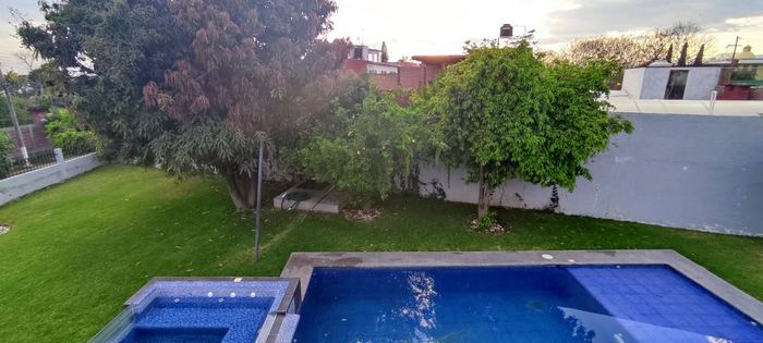 Alberca y chapoteadero
